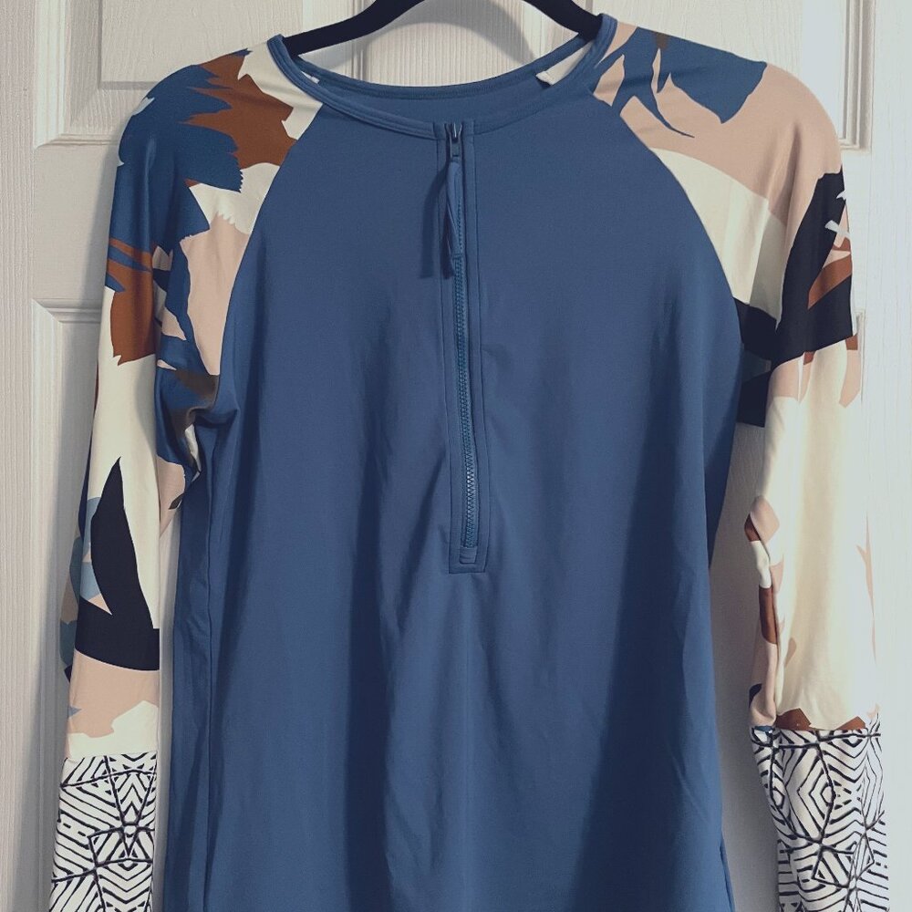 Carve Designs Kona Rashguard (Perla/White Tile/Blue) - Sz M